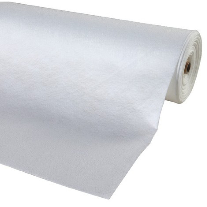 Rouleau de tissu géotextile blanc.