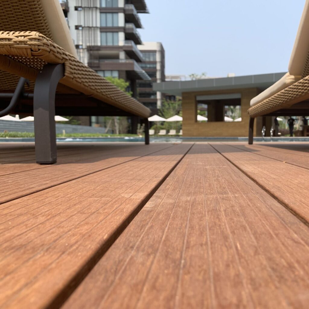 6 raisons fun (mais vraies) de craquer pour une terrasse en bambou