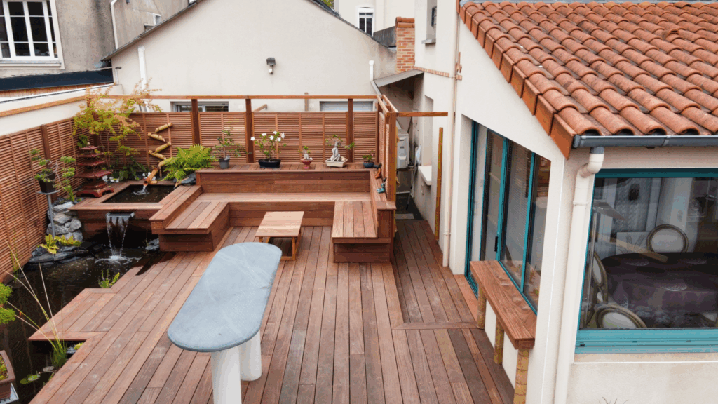 Cacher le mur du voisin : toutes les solutions pour préserver votre intimité et sublimer votre jardin